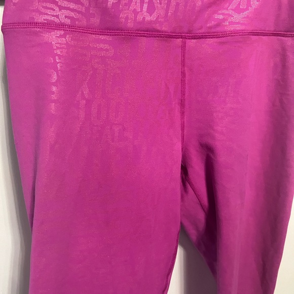 Fabletics leggings, size L - Picture 3 of 3